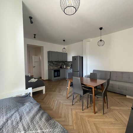 Apartamenty Kamienica Centrum - 1 Maja Lubiń Dış mekan fotoğraf