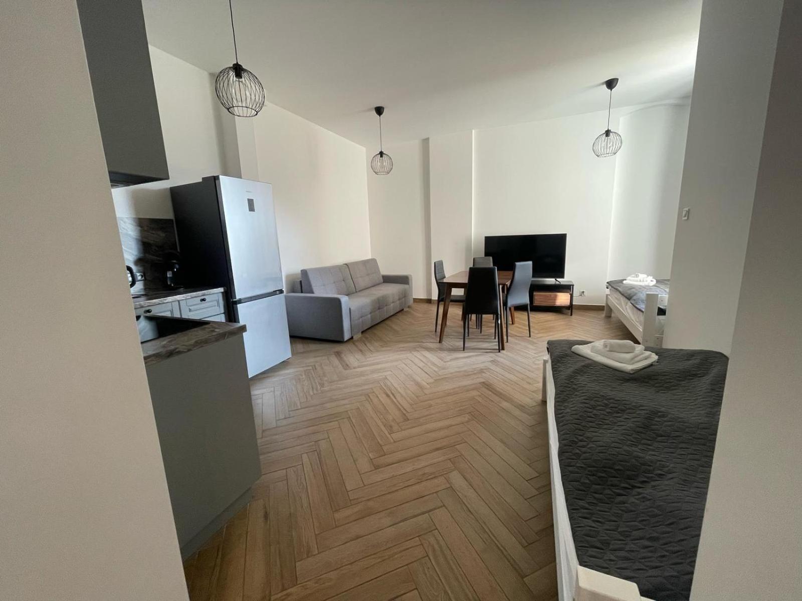 Apartamenty Kamienica Centrum - 1 Maja Lubiń Dış mekan fotoğraf