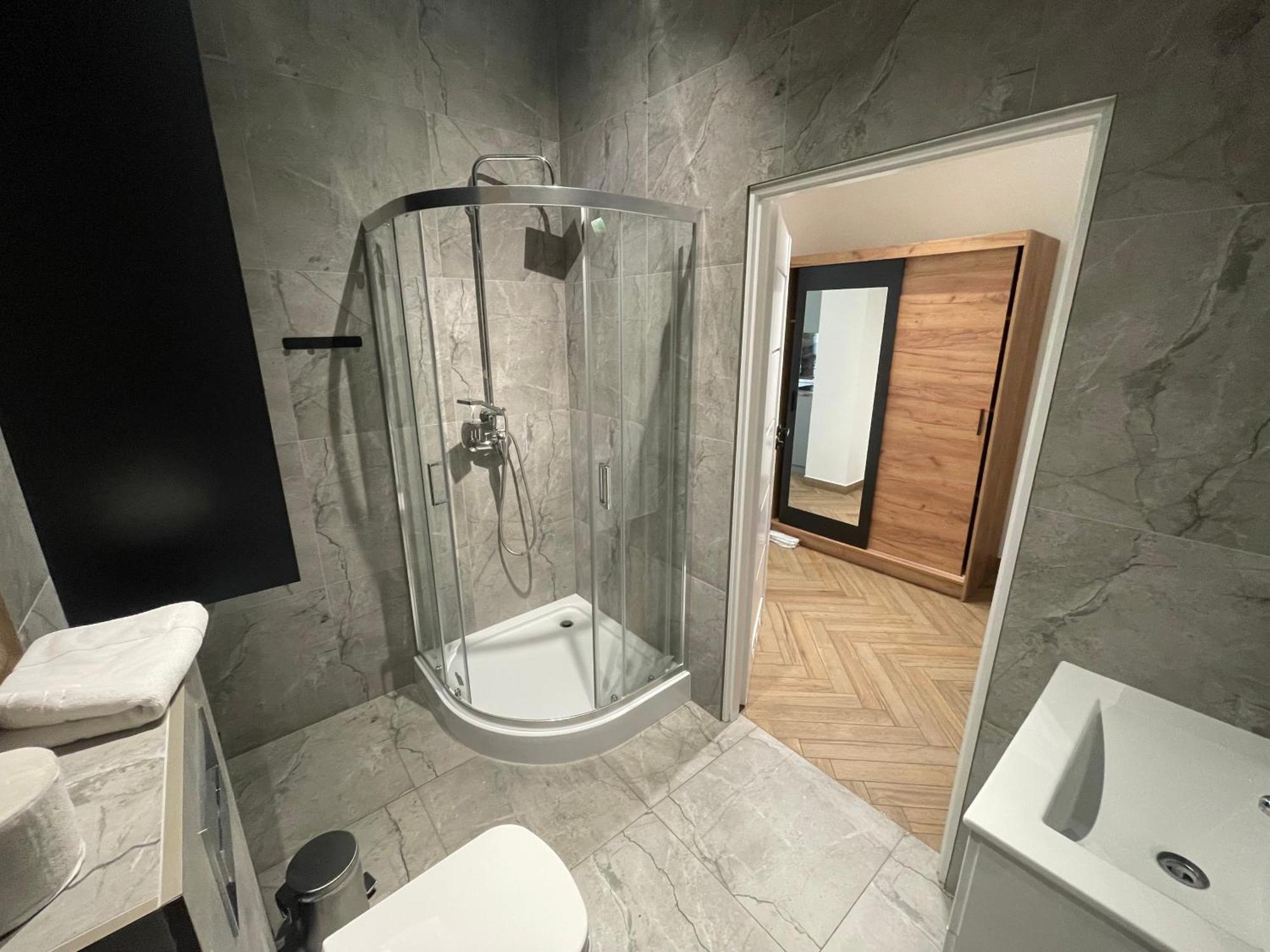 Apartamenty Kamienica Centrum - 1 Maja Lubiń Dış mekan fotoğraf